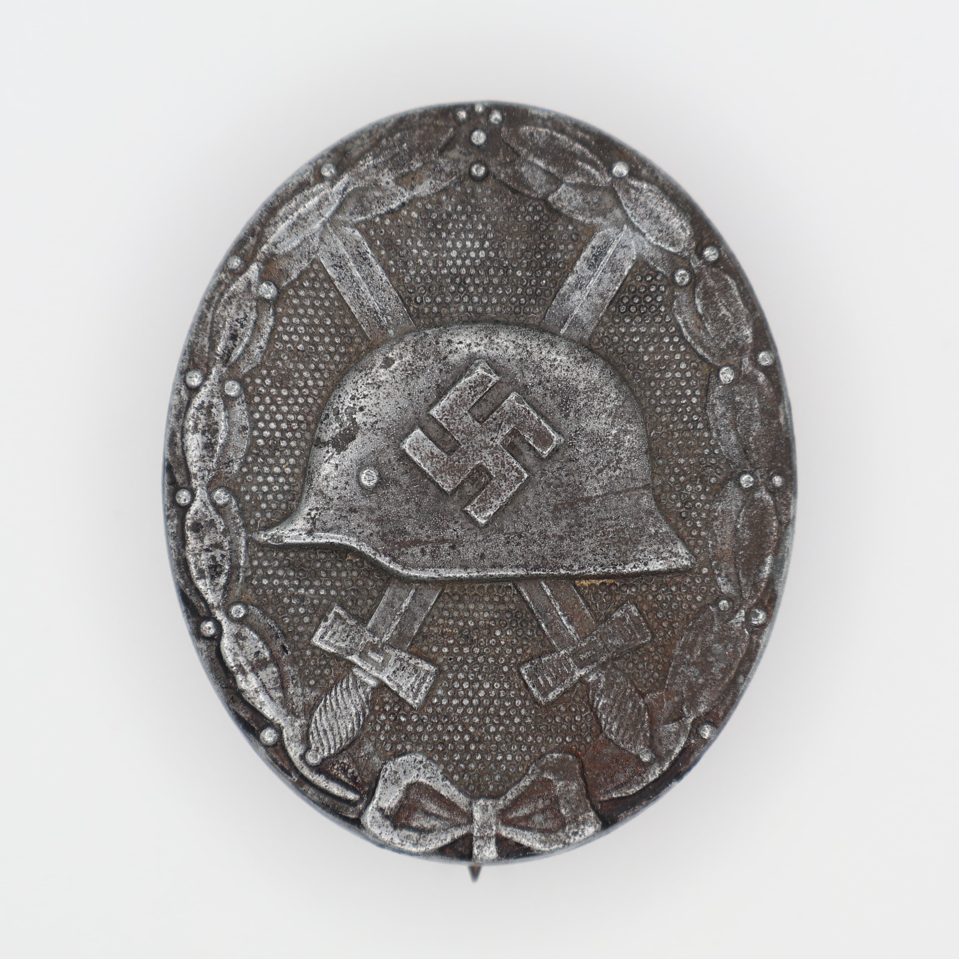 German WWII Silver Wound Badge, Maker "127"
